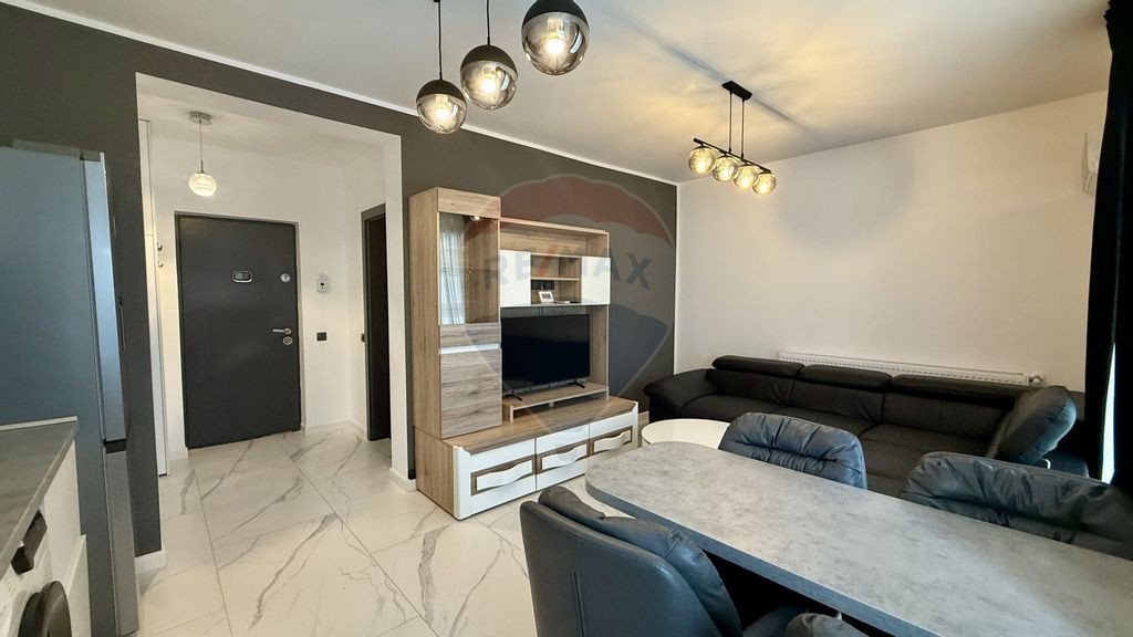 Apartament modern, cu curte și două locuri de parcare-b...
