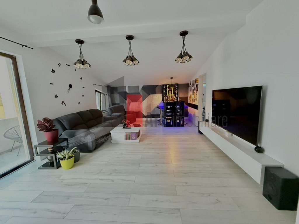 Vand Apartament 3 camere Parcare inclusa Militari