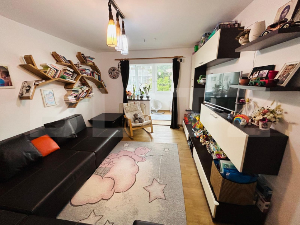 Apartament lux 3 camere, 2 bai, etaj 3, parcare, beci