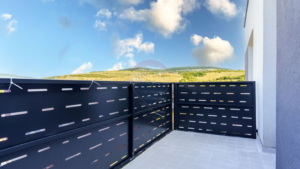 De vanzare duplex modern cu 4 camere, gradina si garaj, B...