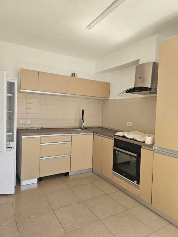 P+1 de vanzare - zona Delfinariu