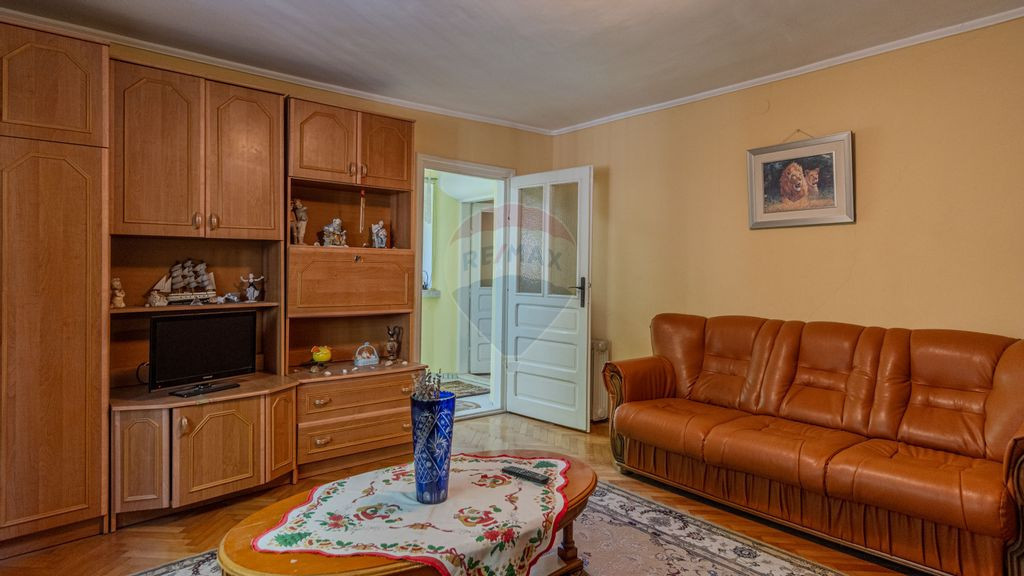 Apartament 2 camere la casă | Curte | Loc de parcare | R...