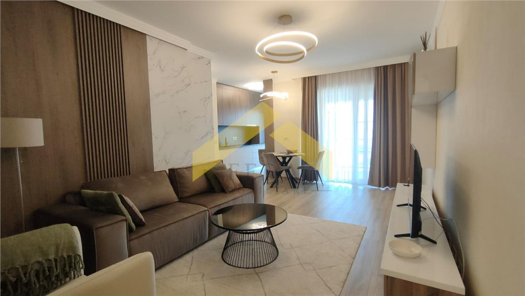 Apartament 3 camere de inchiriat Adora Park