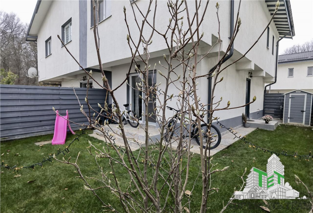 Vila la pret de apartament in Tunari