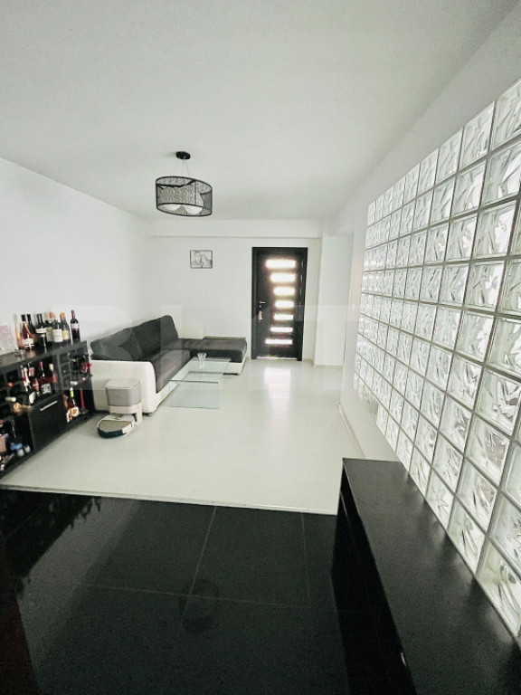 Apartament 3 camere 74 m2