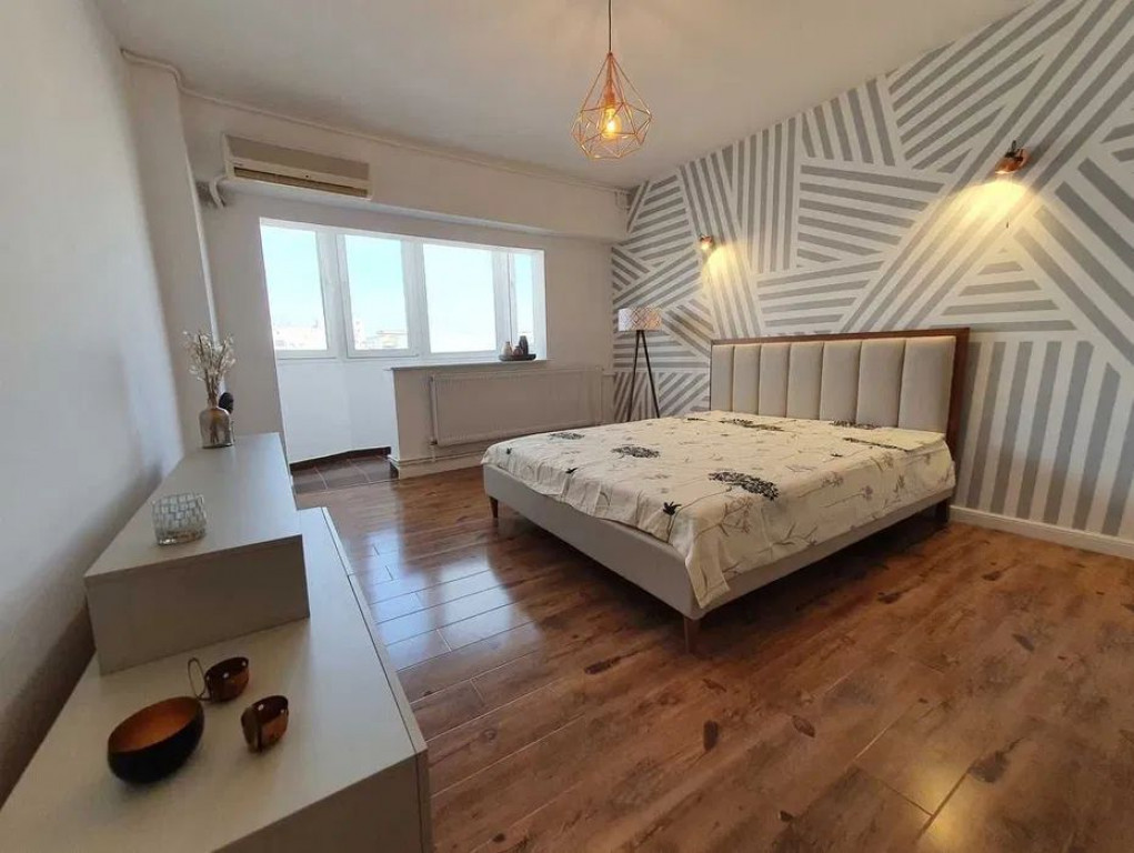 Garsoniera decomandata zona Nerva Traian