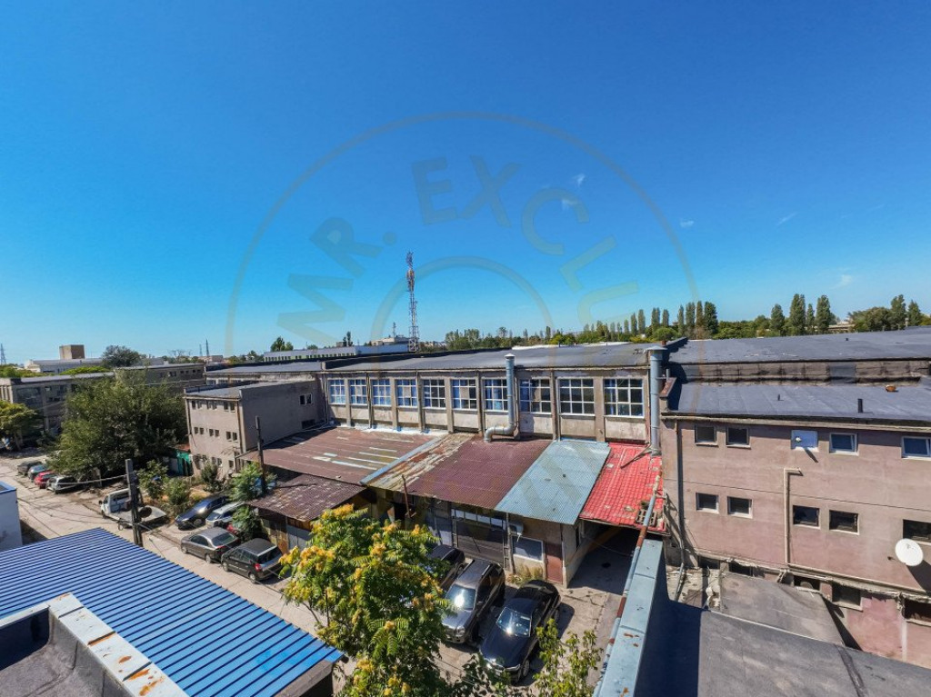 Spațiu industrial – 3.540 mp utili, birouri 600 mp, rand