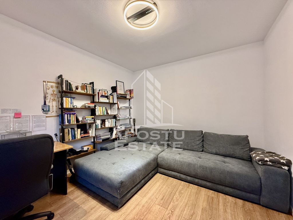 Apartament modern cu o camera, curte, centrala, zona Lune...