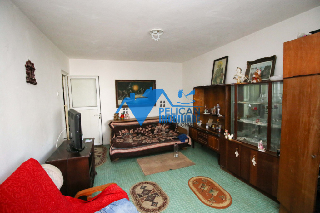 Cartier C5, 2 camere, ETAJ 2, decomandat