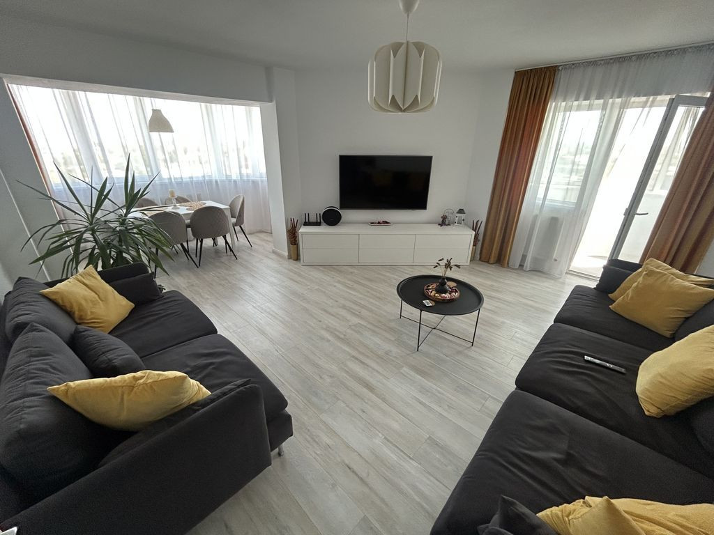 Apartament 3 camere zona Tomis III