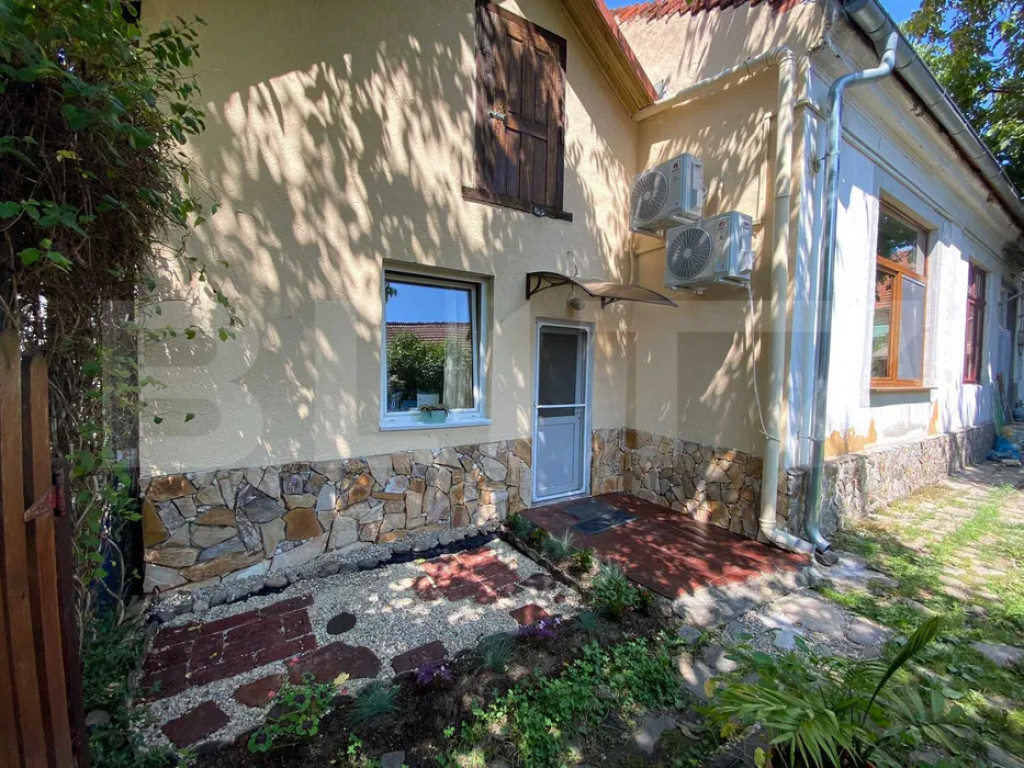 Casa la curte comuna, 60 mp