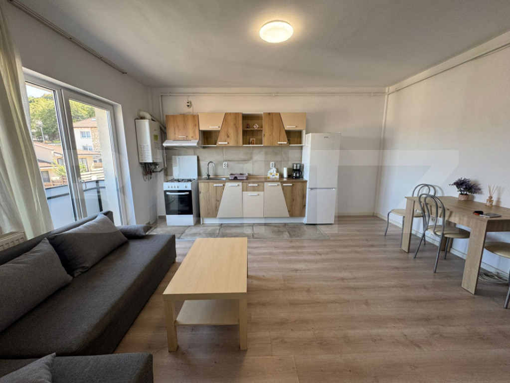 Apartament 2 camere, etaj intermediar, parcare, zona Teilor