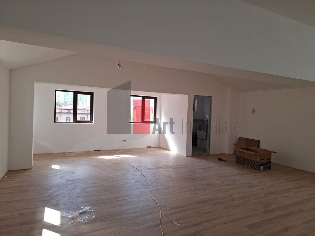 Spatiul "CAMBIANT" , spatiu in vila, intrare separata