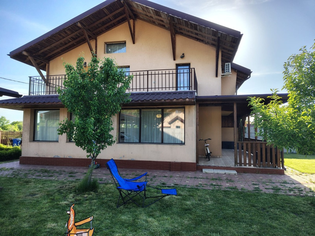 Vila cu 3 dormitoare in Tamasi