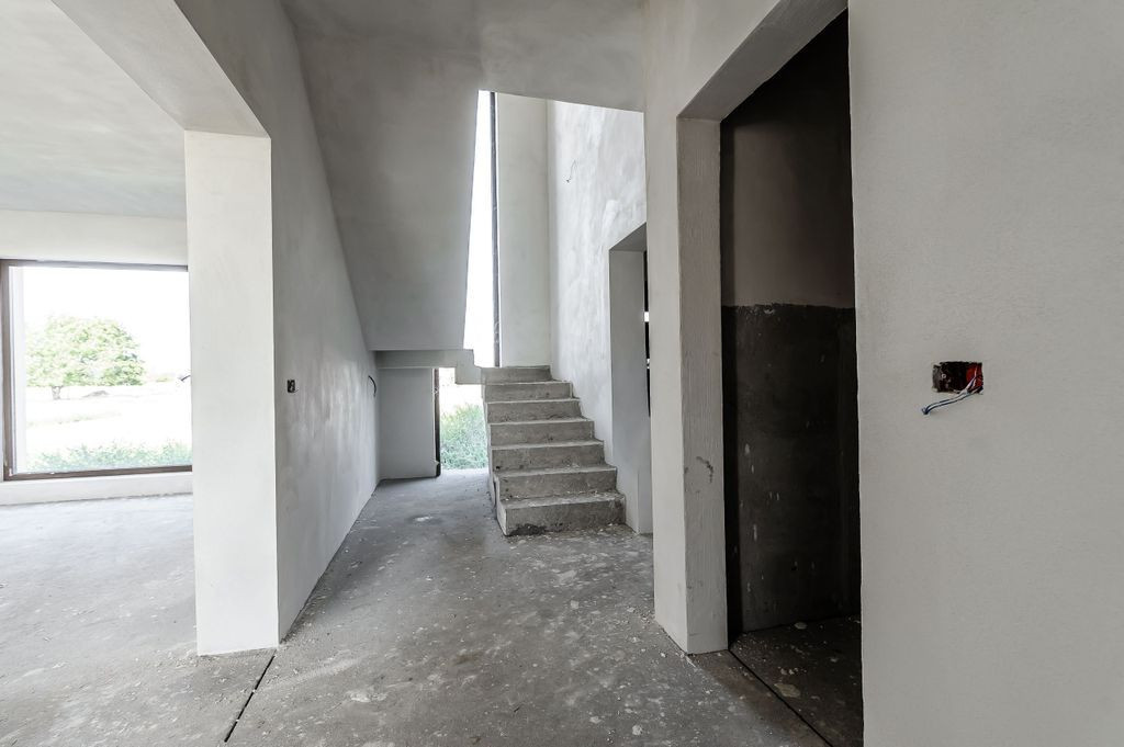 Casă premium semi-finisată de vânzare Curtici, cartier...