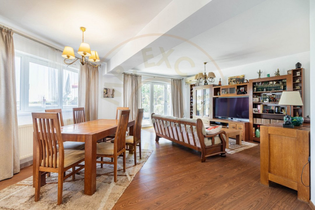 Clădire Modernă, Ideală pentru Locuință sau Afacere, cu