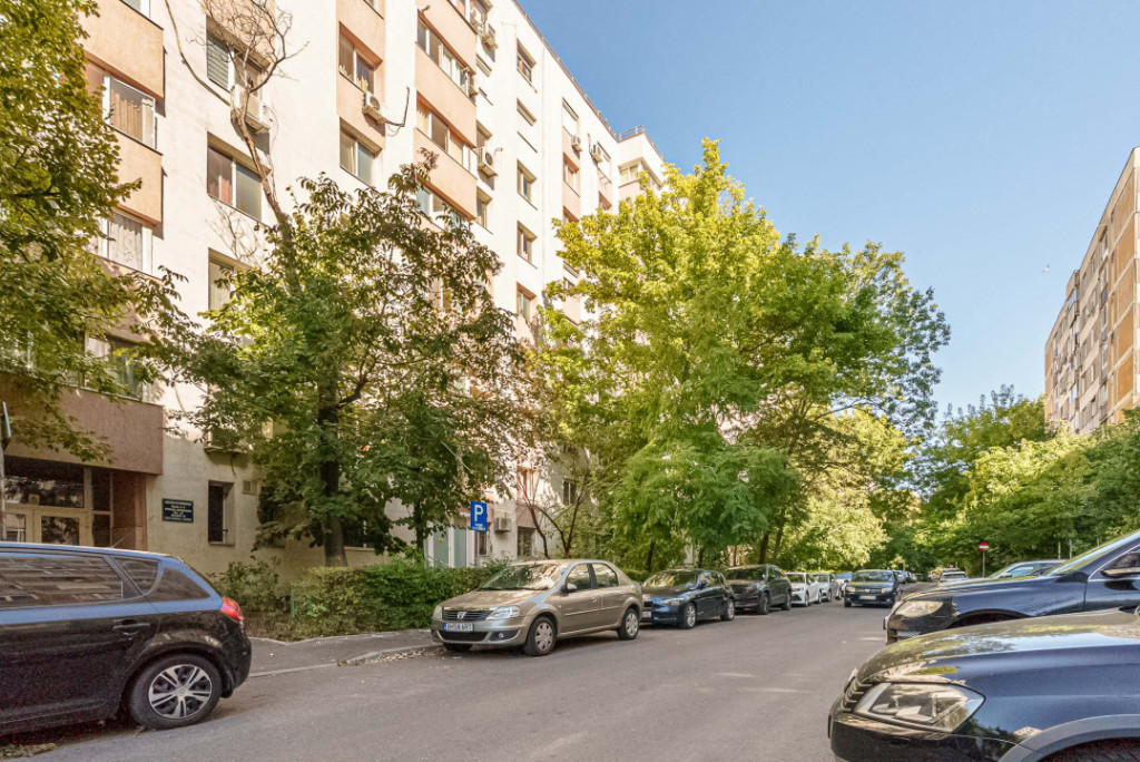 Apartament 3 camere Militari - Gorjului etaj 1, bloc 1981, '