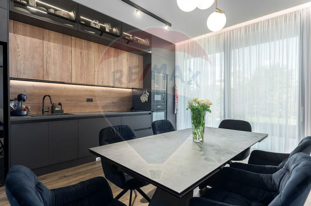 Vilă smart 6 camere cu rooftop pool – de închiriat