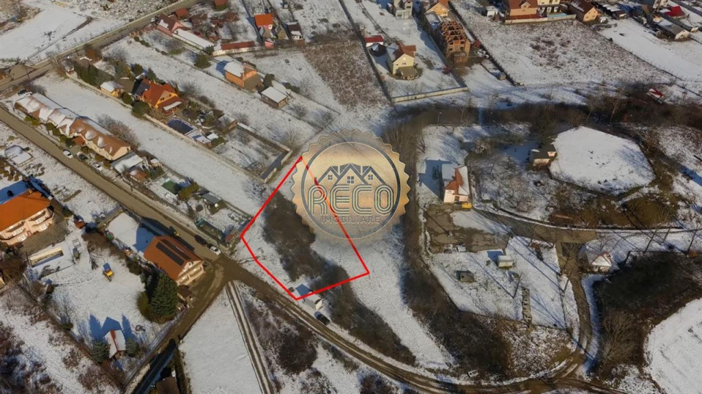 Teren intravilan,dublu front,B?ile 1 Mai