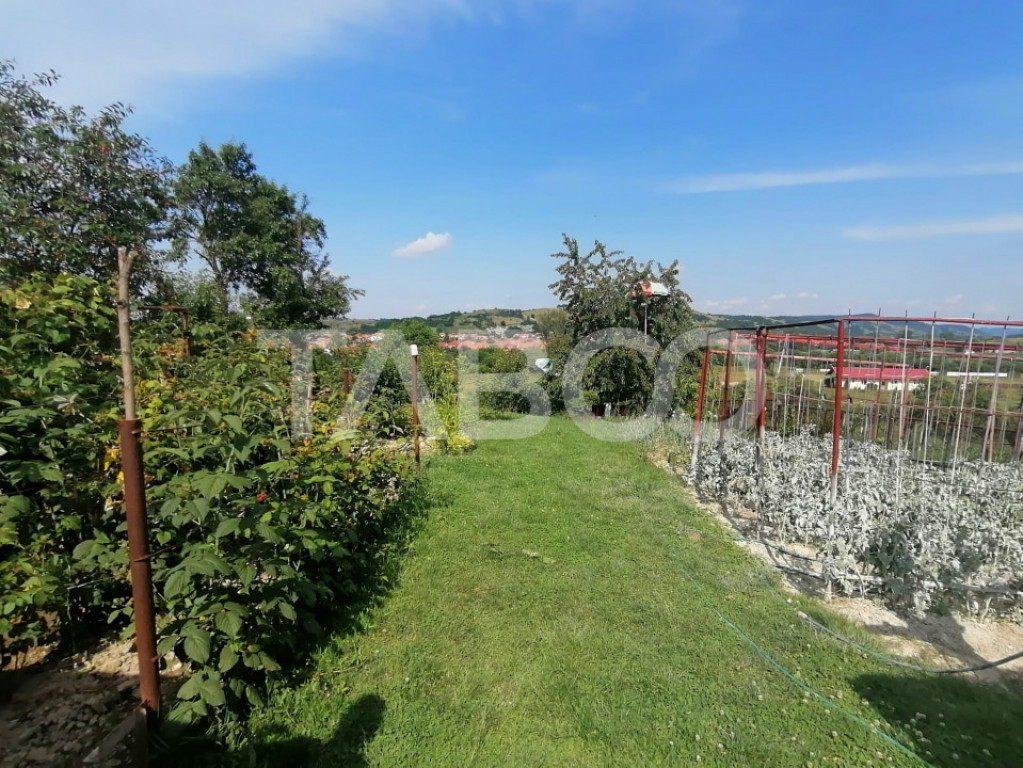 Casa individuala de vanzare 105 mp teren de 1400 mp Seica Ma