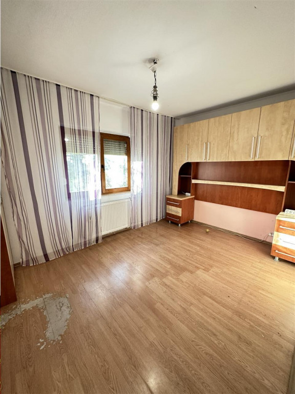 APARTAMENT 2 DORMITOARE, ETAJ 3, ZONA ROGERIUS, STRADA PODUL