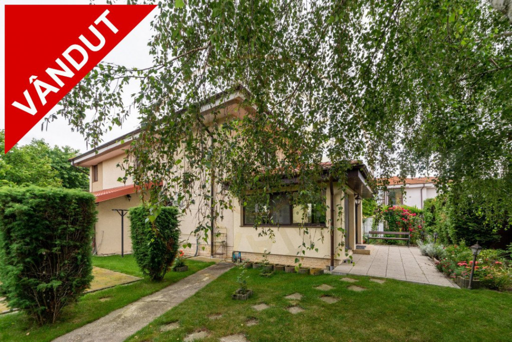 Casa 6 camere+teren 726 mp-Calinesti-Ciocanesti-8km de Pites