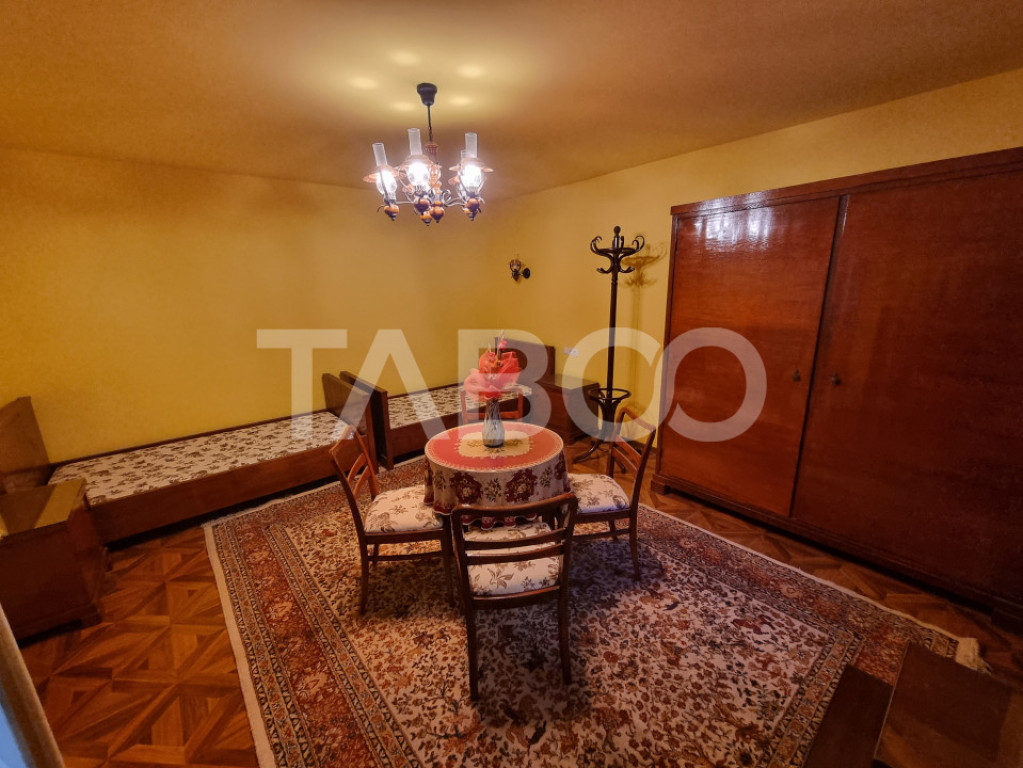 Garsoniera etaj 1 de inchiriat 36 mpu in Centru Istoric Sibi