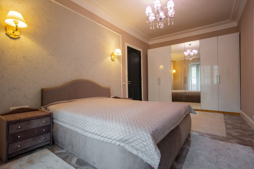 Inchiriez apartament cu 2 camere in zona Aeroport