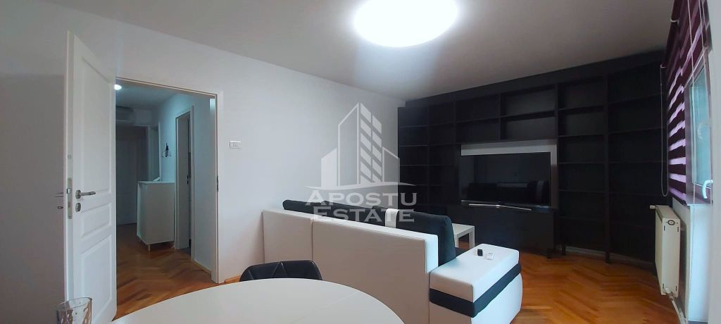 Apartament cu 3 camere decomandat in zona Maranata
