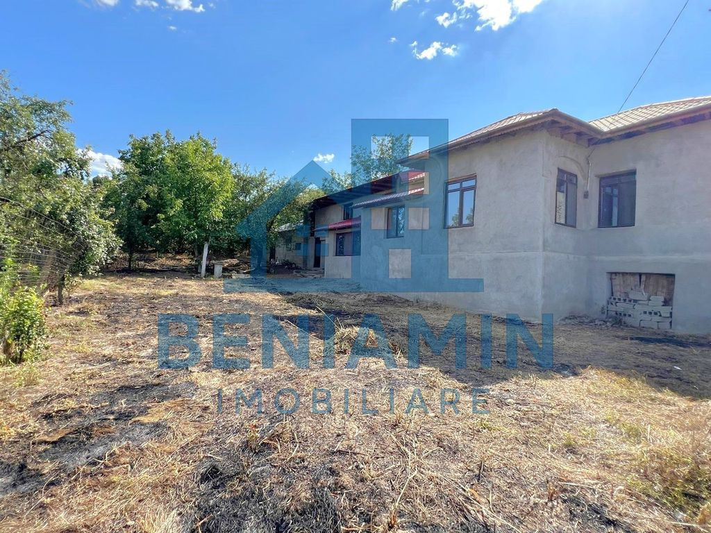 Casa La tara-Renovata partial -Teren 1000mp-Dolj -Rate -D...