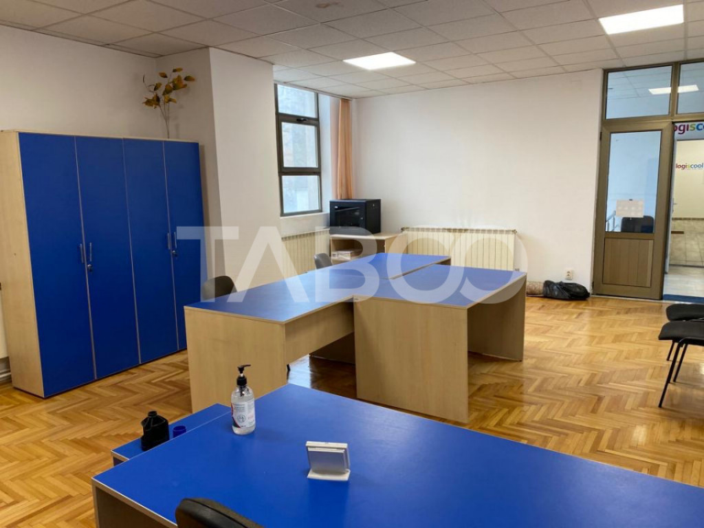 Spatiu comercial central de vanzare 55 mp utili supraveghea