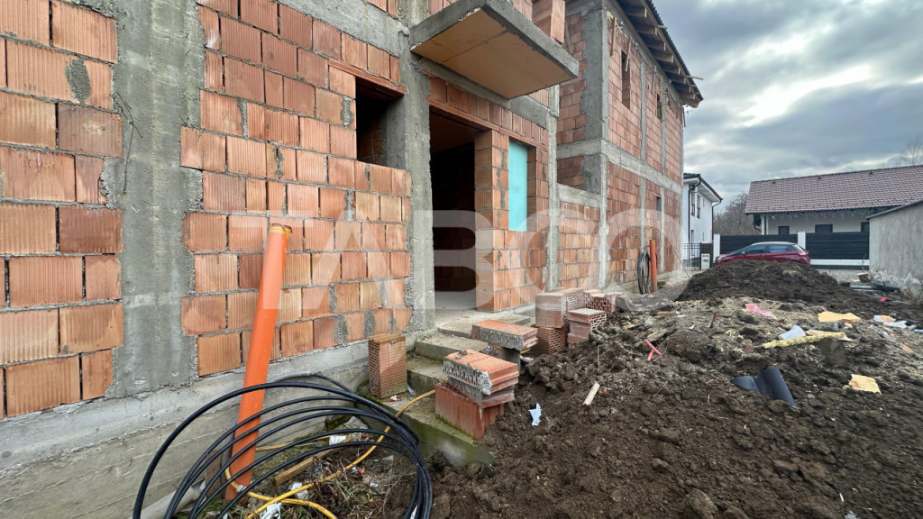 Casa individuala 130 mpu 5 camere de vanzare 410 teren in Se