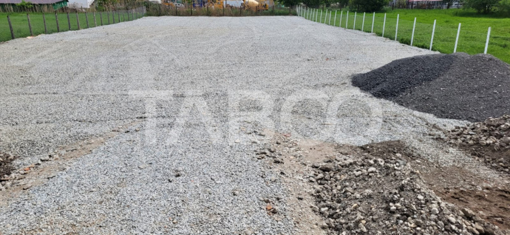 Teren de vanzare 2000 mp cu deschidere de 28 m si utilitati