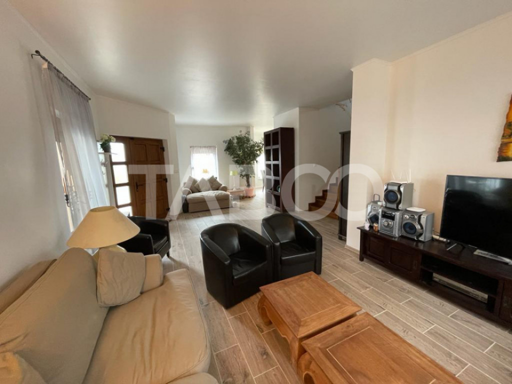 Casa individuala 4 camere 120 mpu carport teren 433 mp Selim