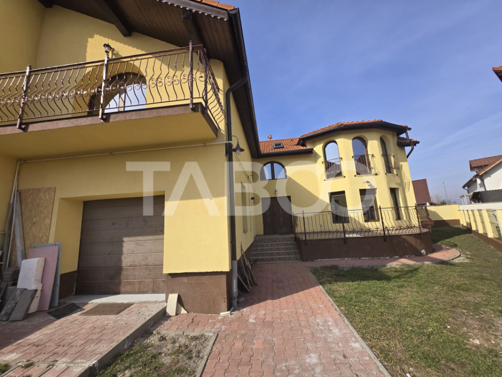 Casa noua de inchiriat 5 camere 200mp + Garaj zona Tineretul