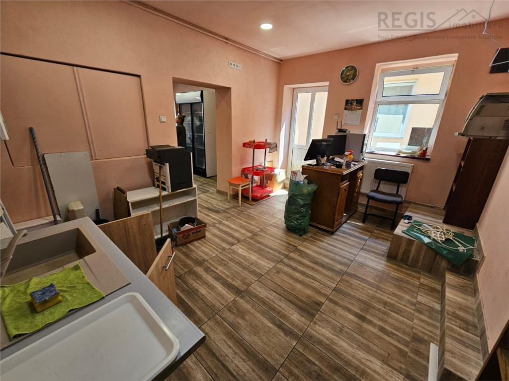 Spatiu comercial strada Lunga