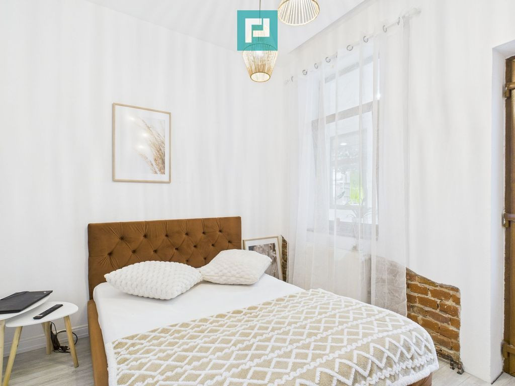 Apartament 3 camere la curte - Odobescu