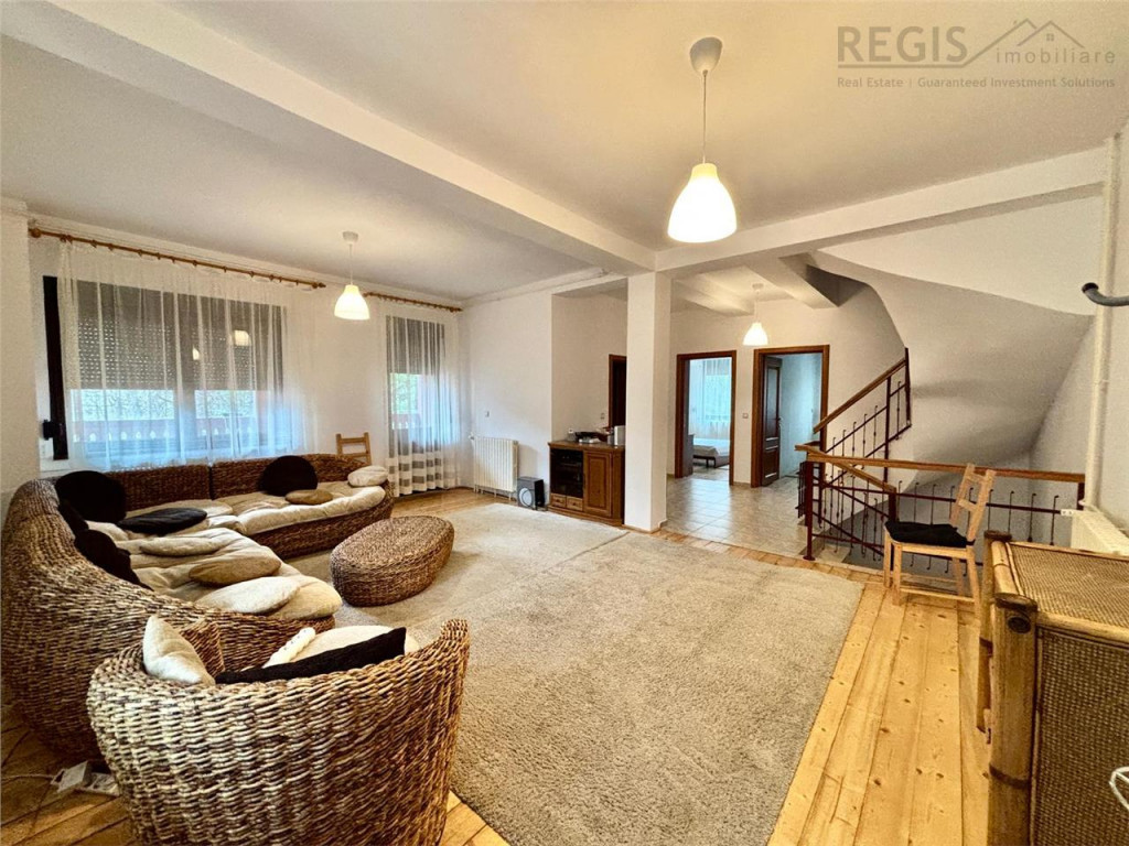 COMISION 0 Duplex 7 Camere Central Predeal