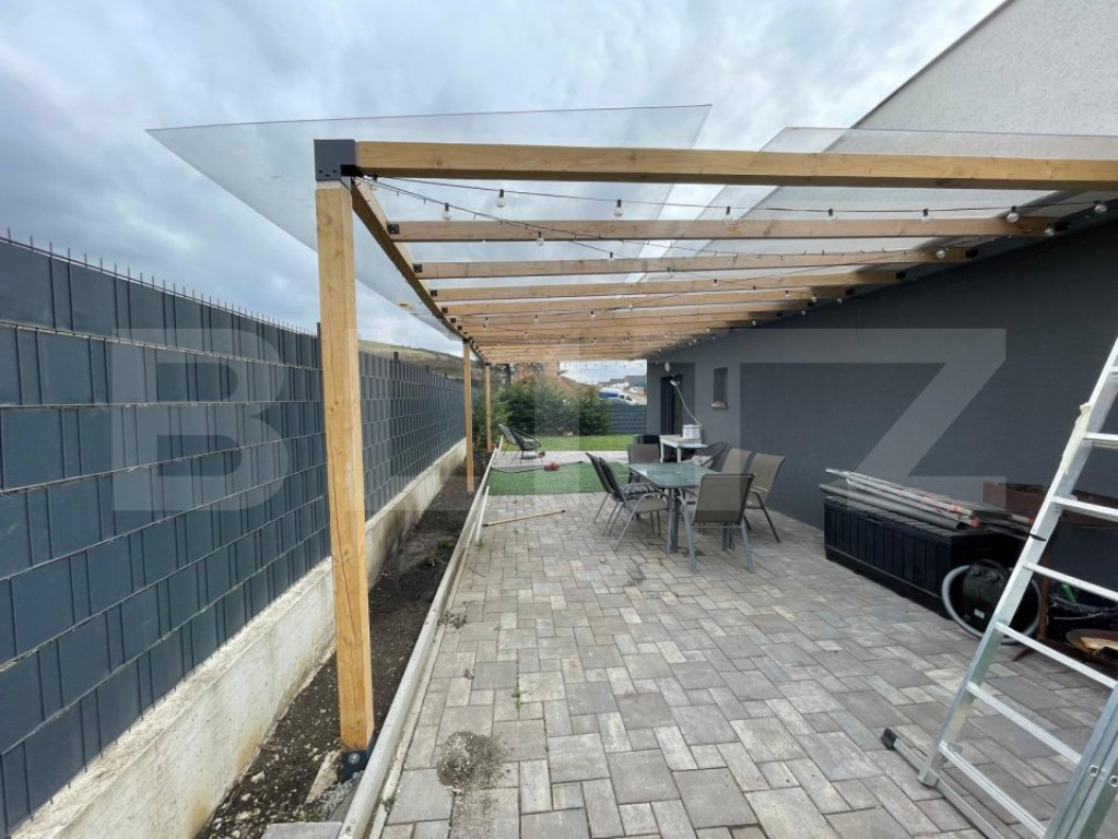 Casă ultra finisată - mobilată - piscină infinity