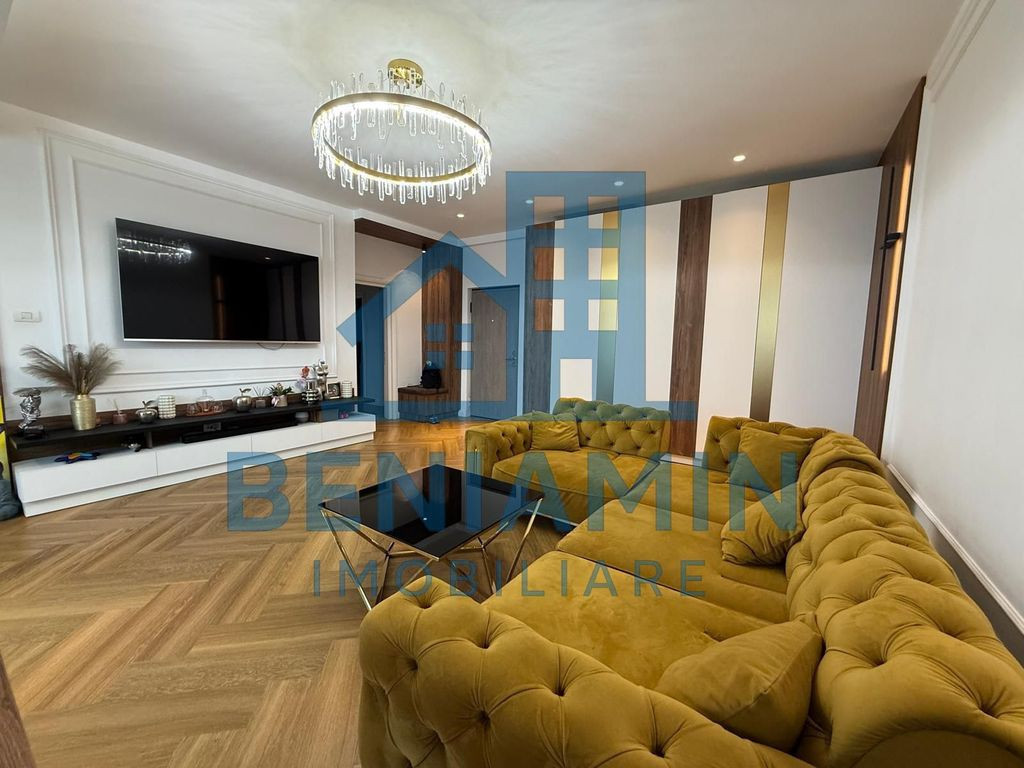 Penthouse cu piscina la etajul 11-Mobilat Lux-300mp-parca...