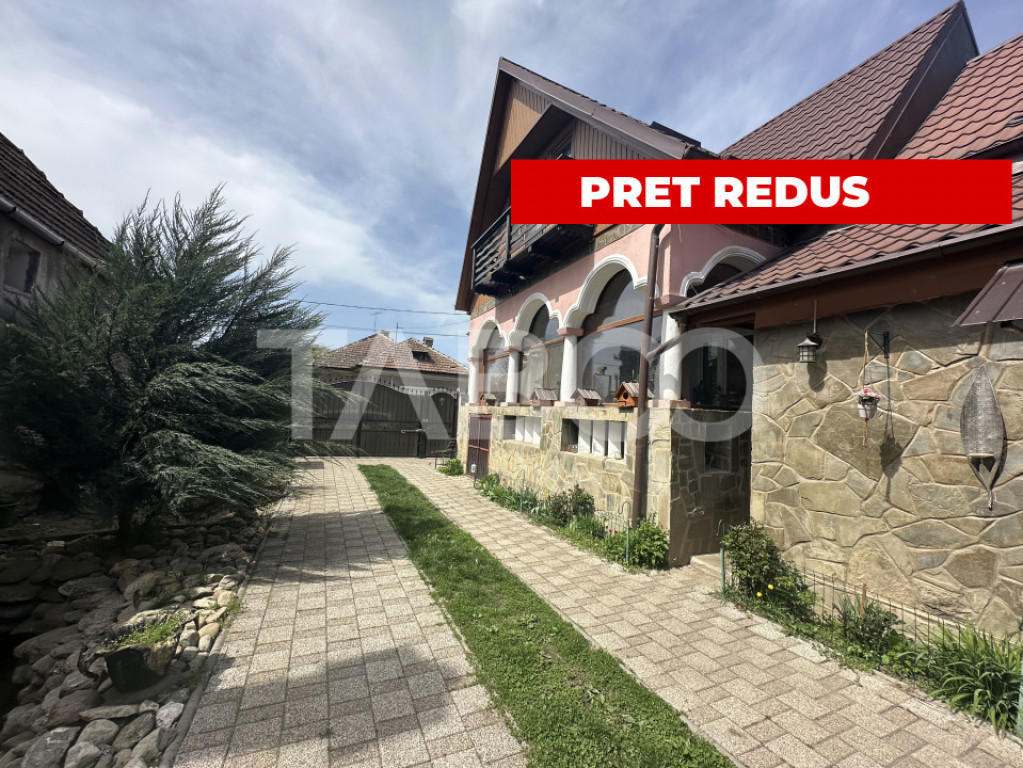 Casa de vanzare 5 camere zona barbeque salon de evenimete c