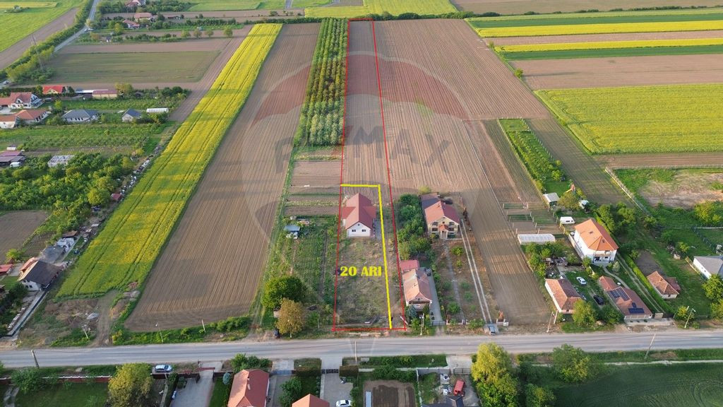 Casă cu 5 camere finisata si 10.400 m2 teren de vânzare...