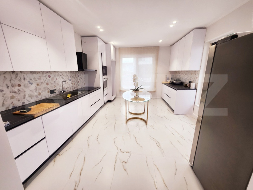 Casa individuala exclusivista,4 camere, 475 mp teren, Dealul