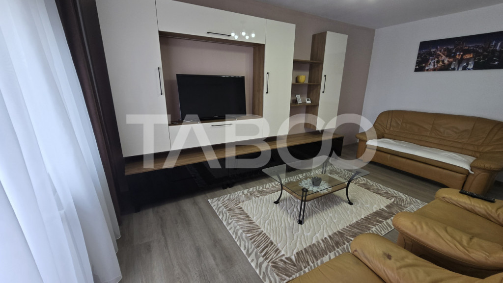 Apartament decomandat de vanzare 2 camere etaj intermediar S