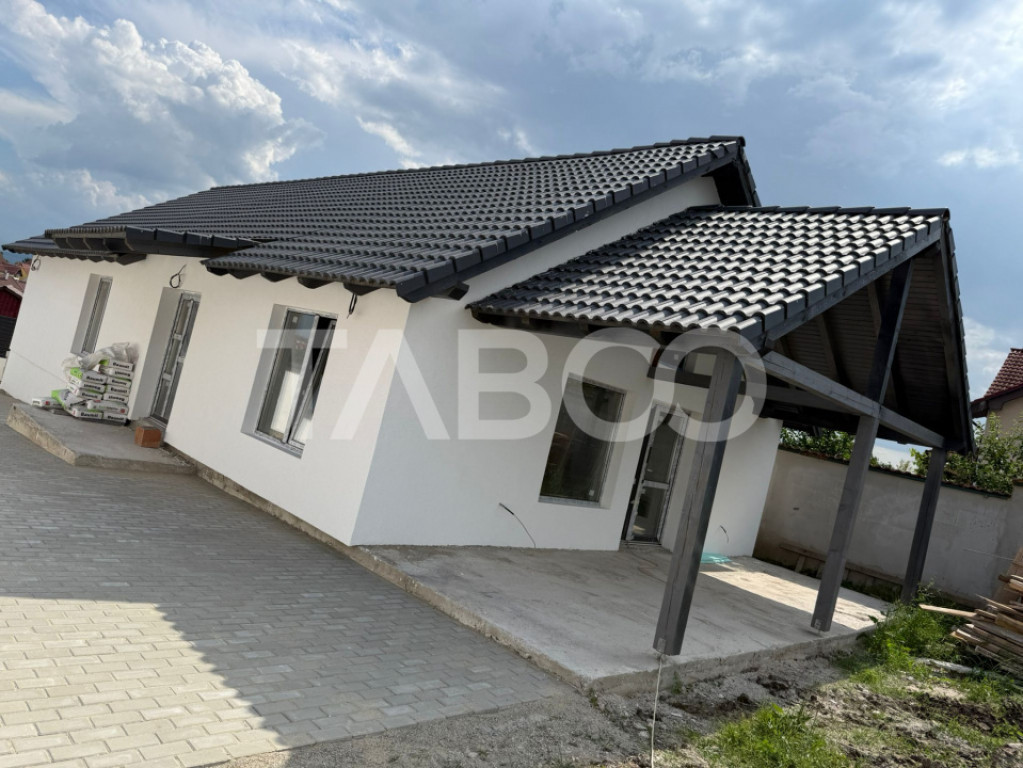 Casa individuala cu 4 camere pe un singur nivel in Sura Mica