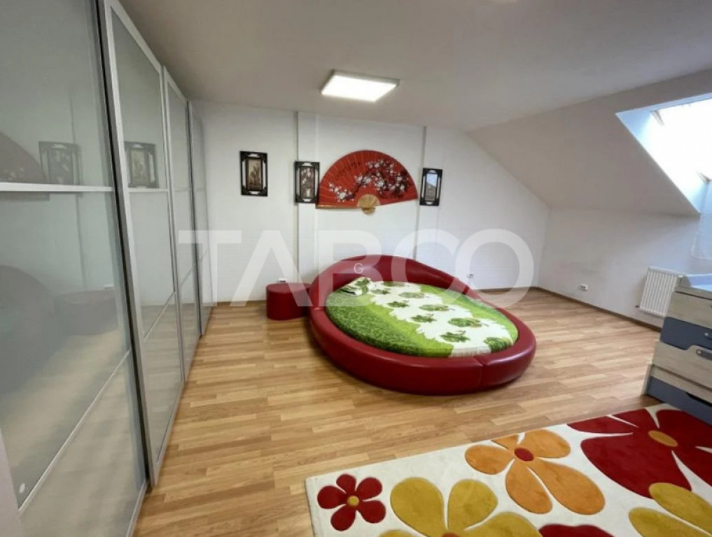 Spatiu comercial de inchiriat 190 mpu 3 camere in zona Centr