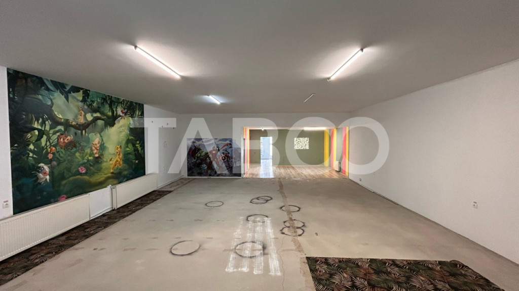 Spatiu comercial de inchiriat 190 mpu 5 camere spatioase zon