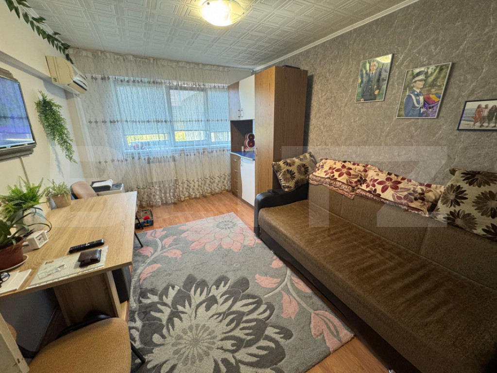 Apartament 3 camere, 50 mp, zona Stadionului Valea Rosie