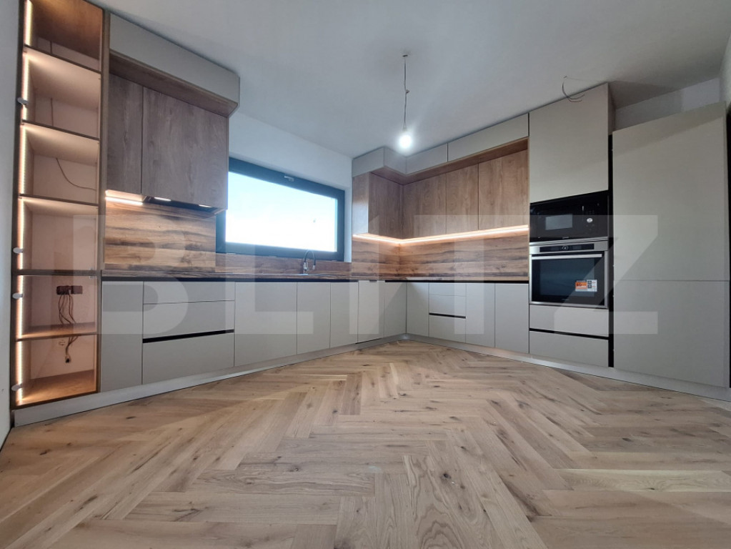 Casă individuală cu 5 camere de vânzare, Zona Ighiu