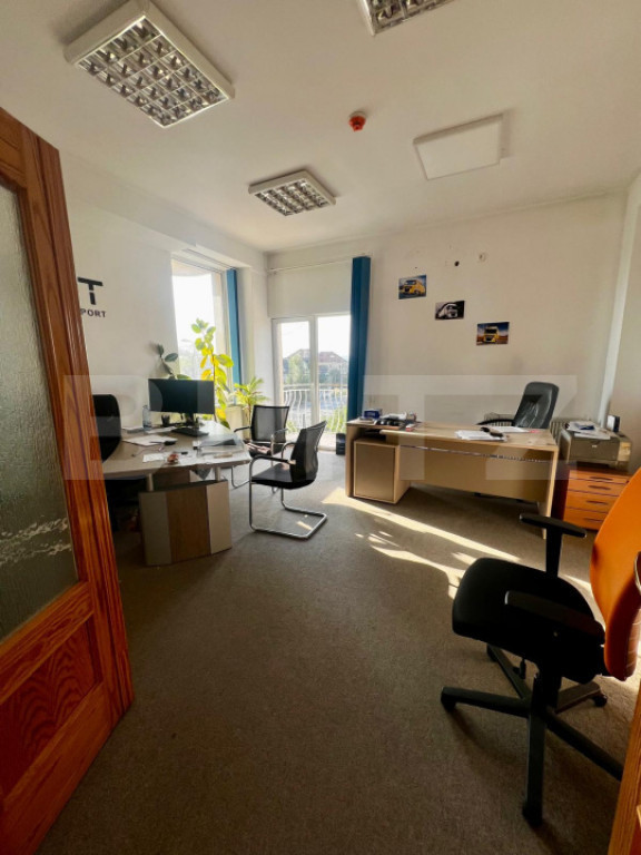 Apartament de 5 camere în vilă, 148 mp, 2 parcari, zona Bu